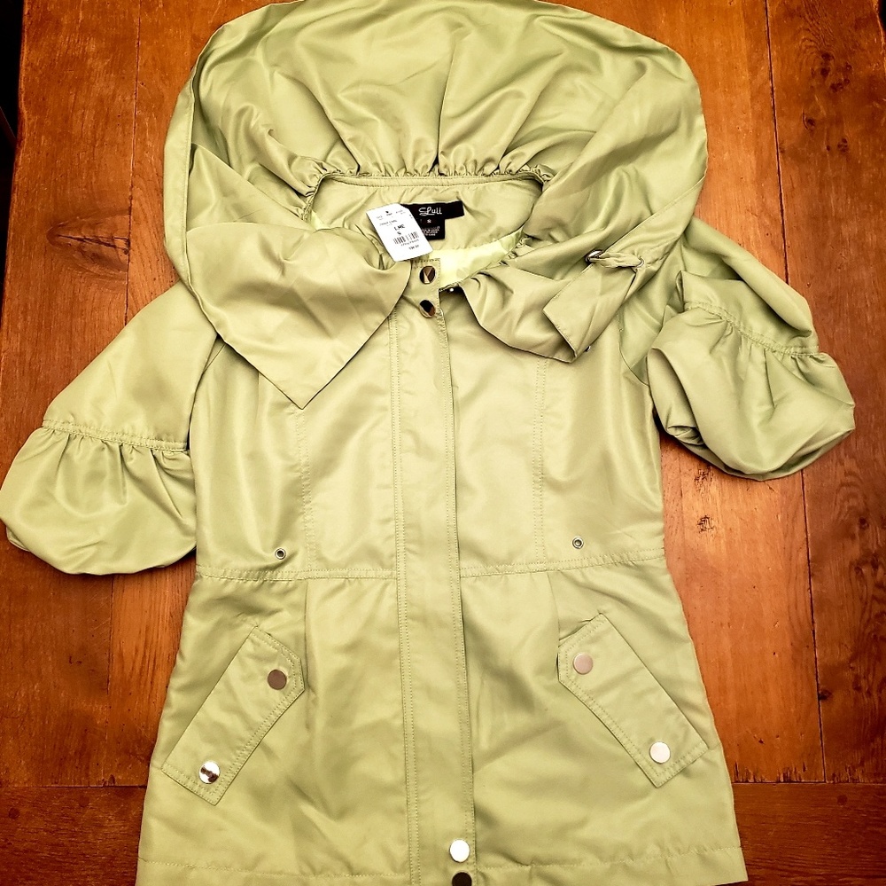 Womens frilly luxury jacket one of a kind (NWT)
